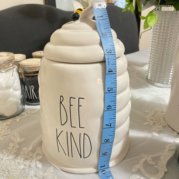 Rae dunn bee kind canister - Picture 3 of 13